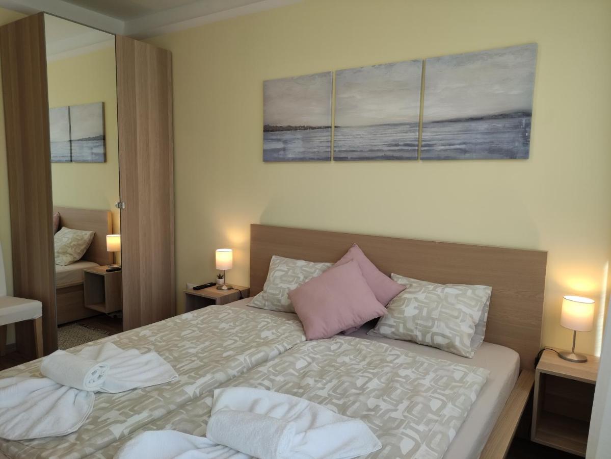 Nest2 Apartments เคสเท ภายนอก รูปภาพ